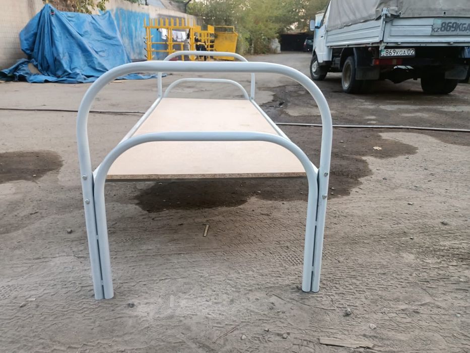 Двухъярусная кровать