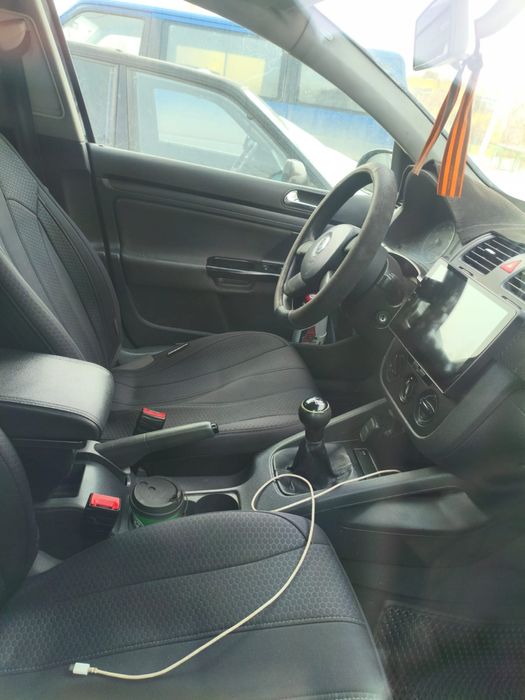Продам Volkswagen Golf 5