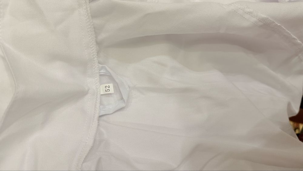 Продам новые белые халаты