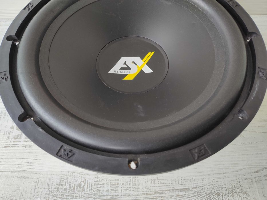 Като нов! 12" Субуфер ESX ES 124 (500W Max / 4 Ohms) – Перфектен бас