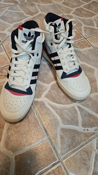 Дамски кецове Адидас