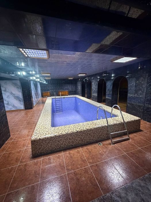 Аренда дома 15 комнат, 15 соток, ор-р: Мустанг заправка