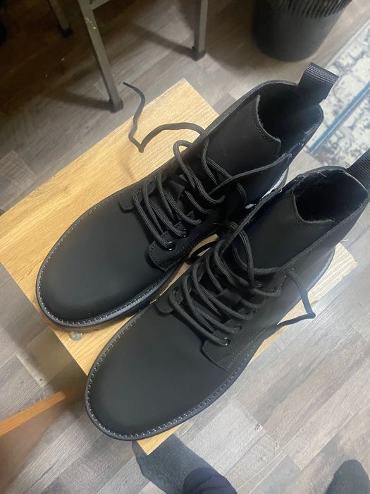 Етік сатылады киілменен жана