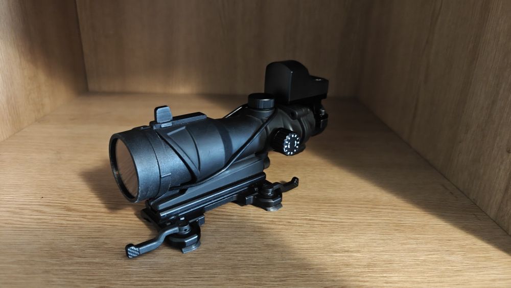 Luneta ACOG 4X Aim-O cu red dot deasupra, quick release
