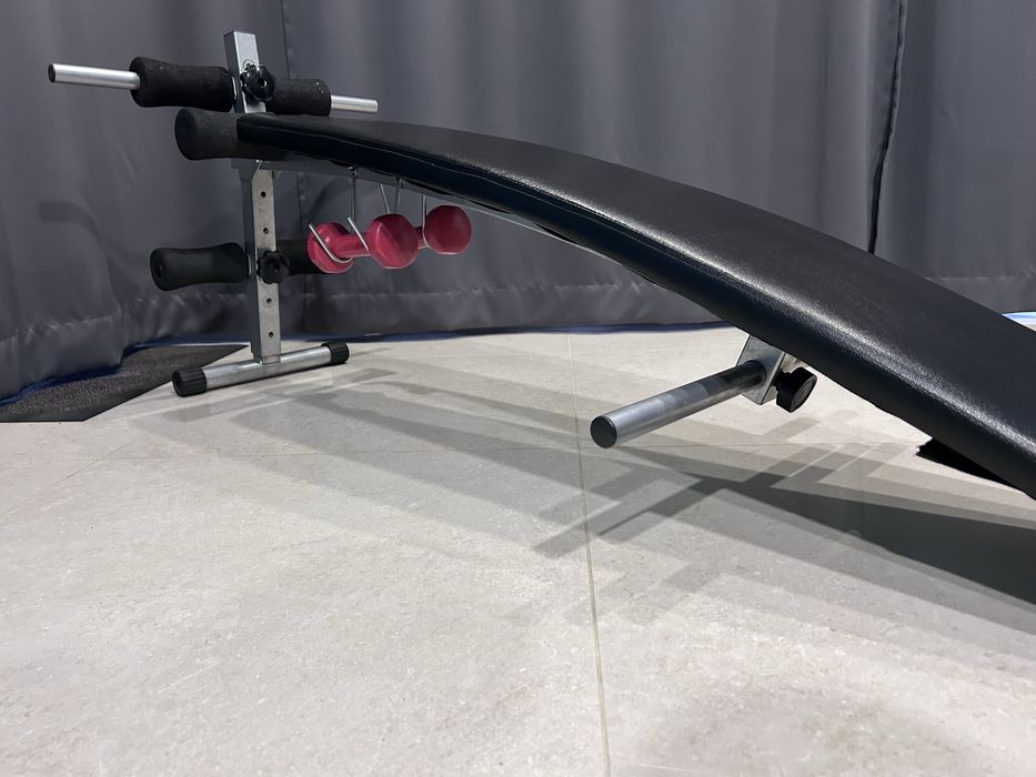 Многофункционална фитнес лежанка за коремни преси и упражнения