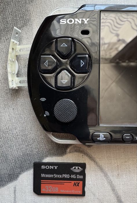 Продам psp 3004 piano black