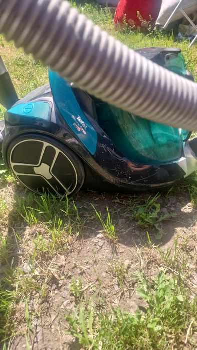 Продам пылесос срочно