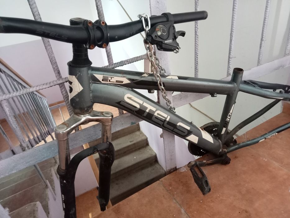 Продам велосипед на запчасти