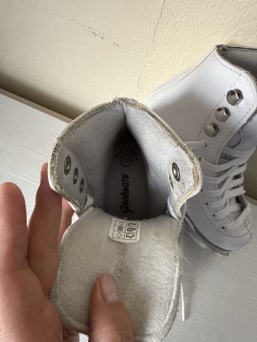 Коньки в отличном состоянии