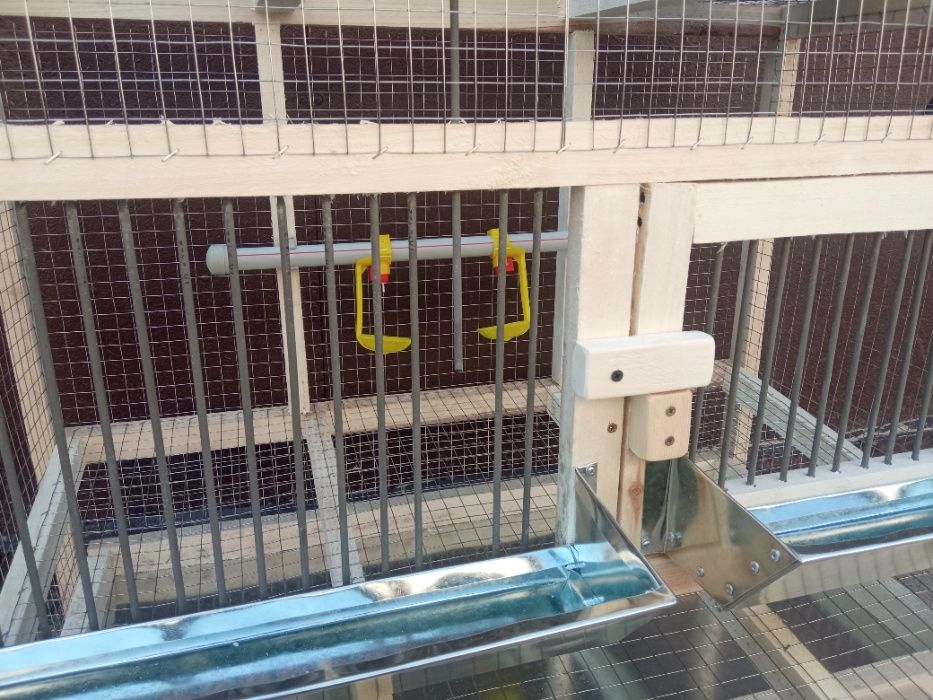 клетка для кур с откатом для яйц