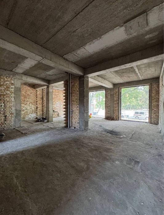 Сдаётся в аренду коммерческое помещение 1 этаж, первая линия, 148 м²