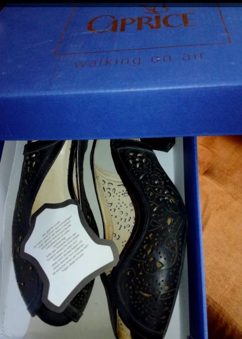 Босоножки 38 р. Caprice