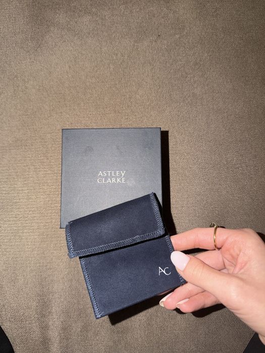 Astley Clarke перлено чоукърче