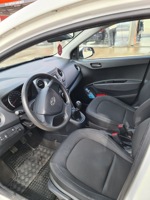 Vând Hyundai I10