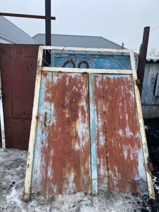 Ворота б/у на металл 4 и3