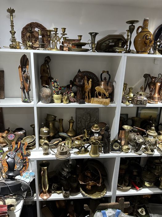 Lot Obiecte de arta, statuete, obiecte vechi anticariat, lichidare sto