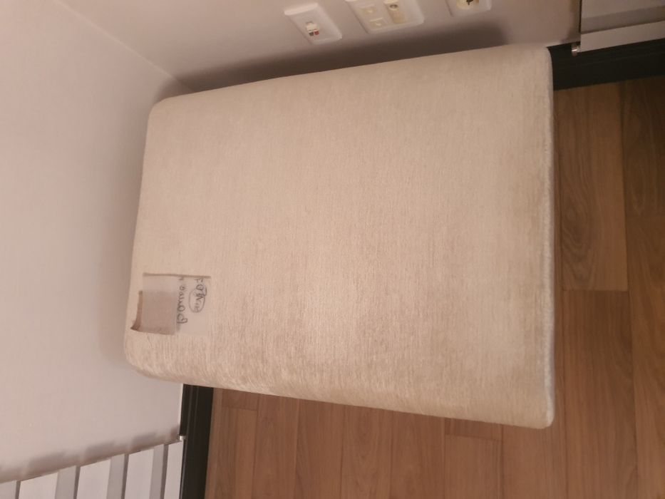 Диван пуфик фирмы Ariba