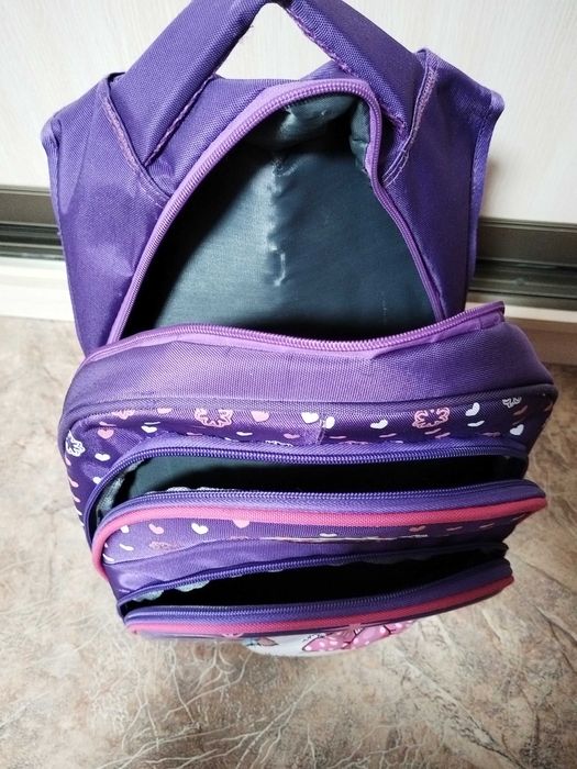 Продам рюкзак для девочек