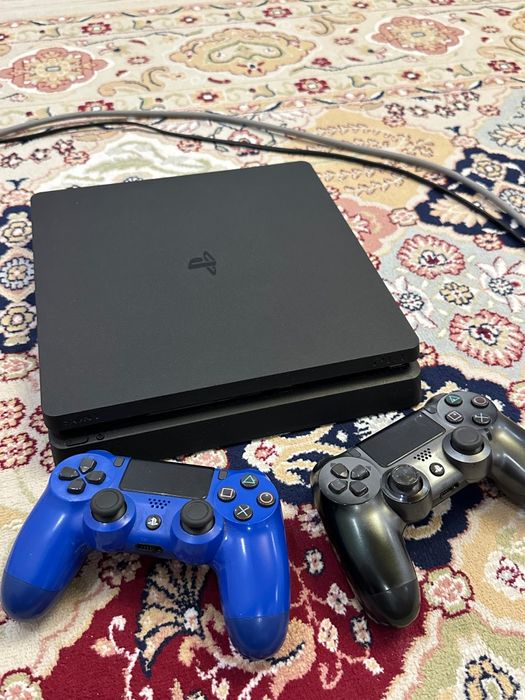 Playstation 4 slim