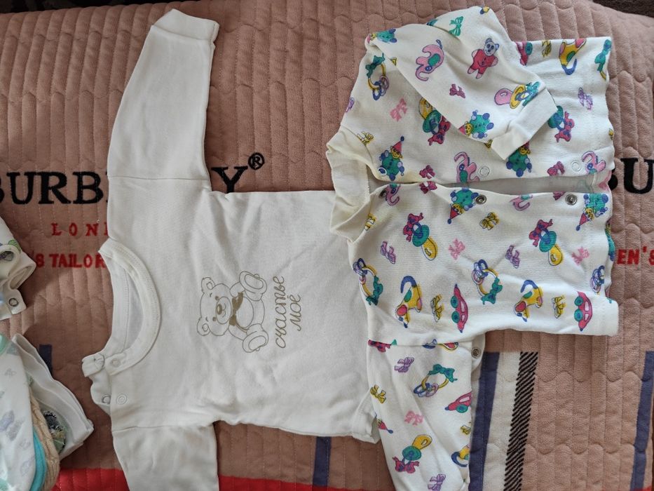 Отдам пакет детских вещей