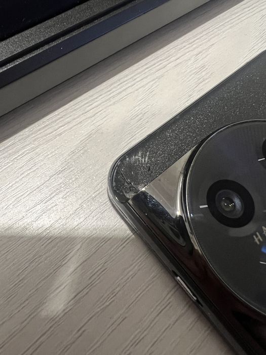 Продам OnePlus 11