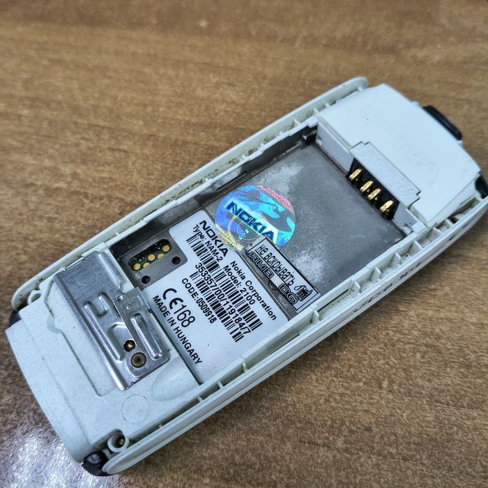 Телефон Nokia 2100