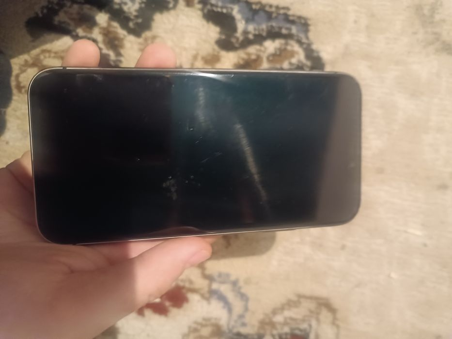 Айфон 11 еш жері ауыспаган