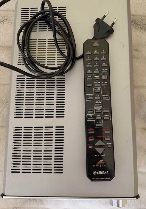 Yamaha RX-E 400 receiver