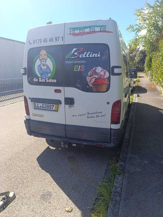 Сладоледен бус, готов за работа