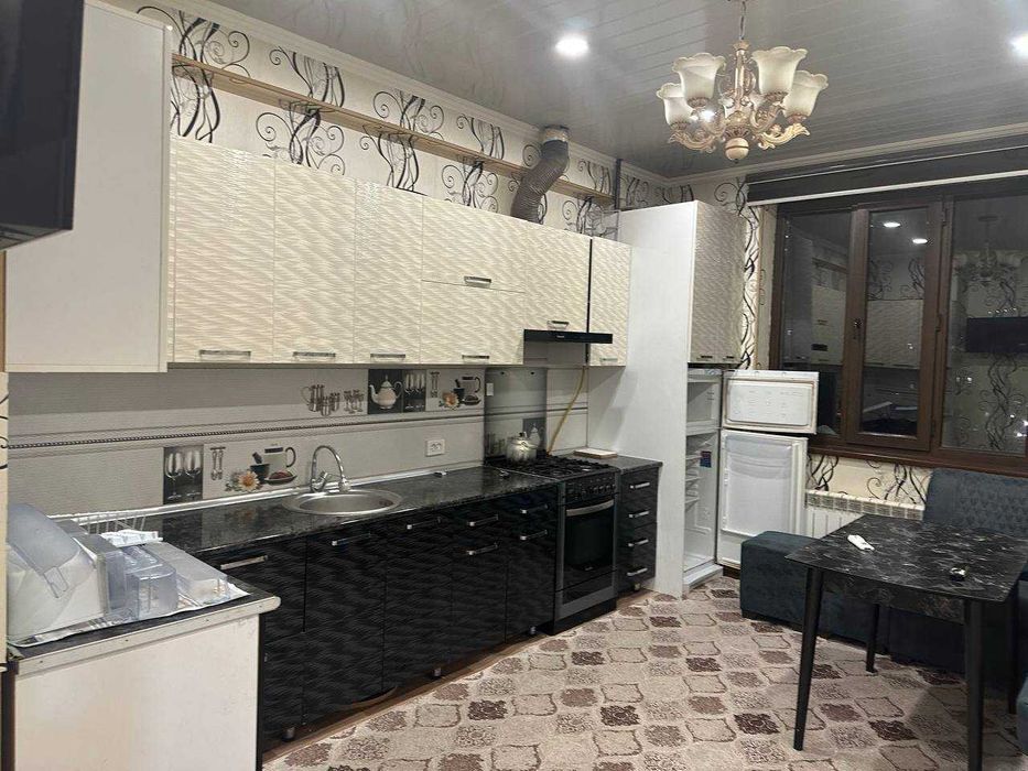 10-kvartal EVROLUX kvartira 1 xona 2ta qizga bezmakler Chilonzor metro