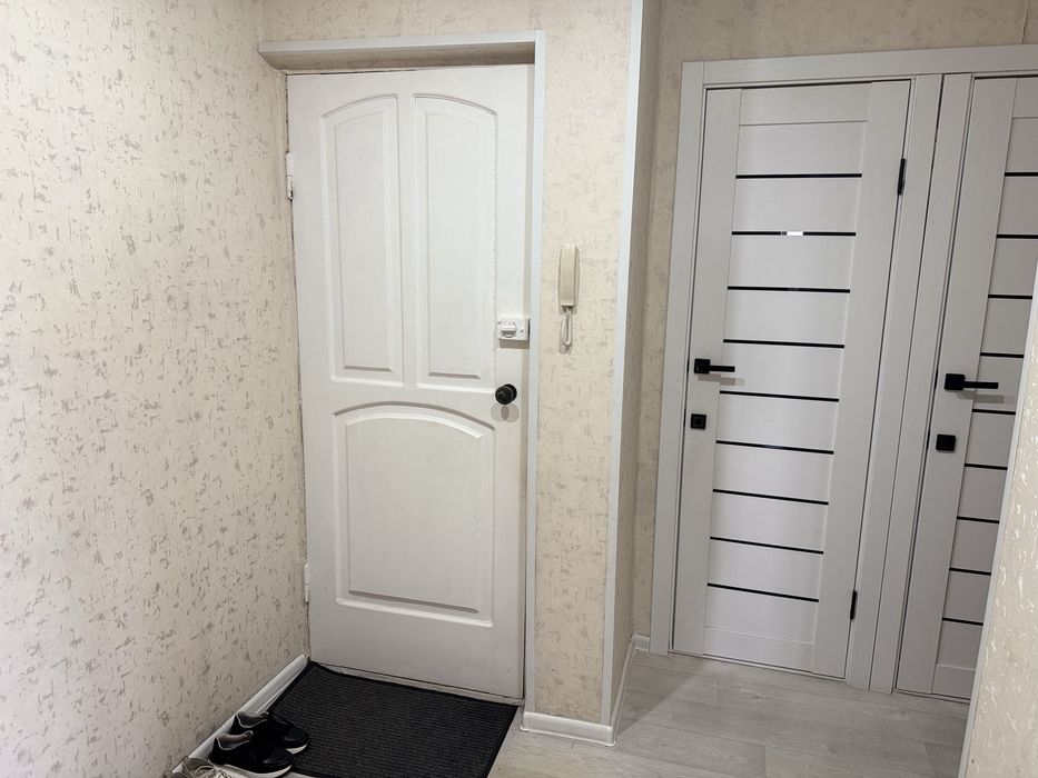 Продам 3 ком квартиру в кирпичном доме