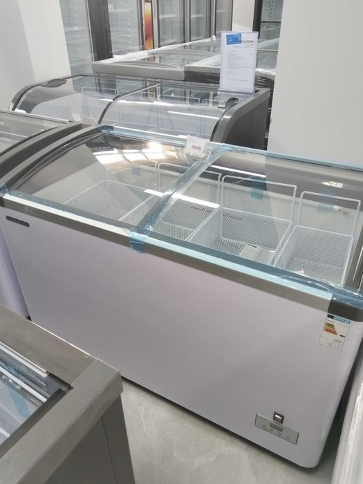 Витрина кондитерская