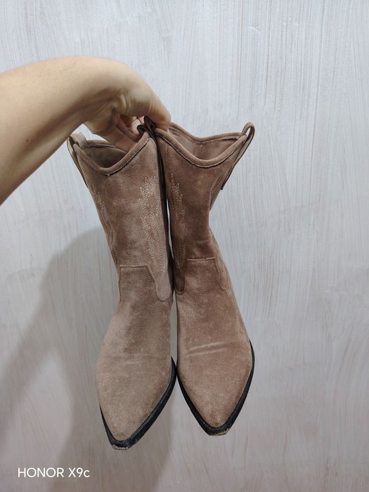 Трендовые женские сапоги