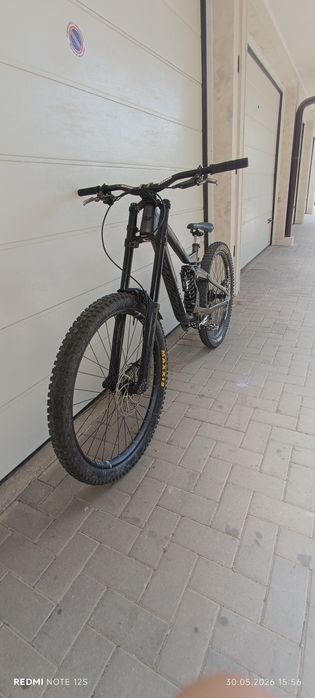 Продавам DH mountain bike Vitus Dominer