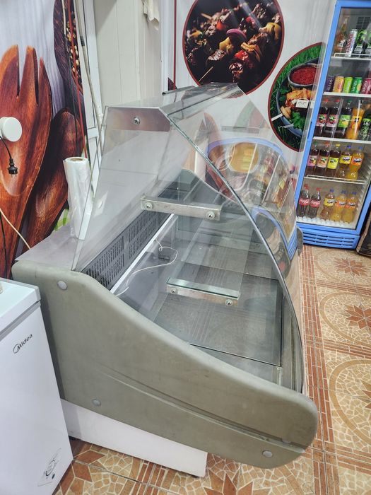 Ветринный холодильник