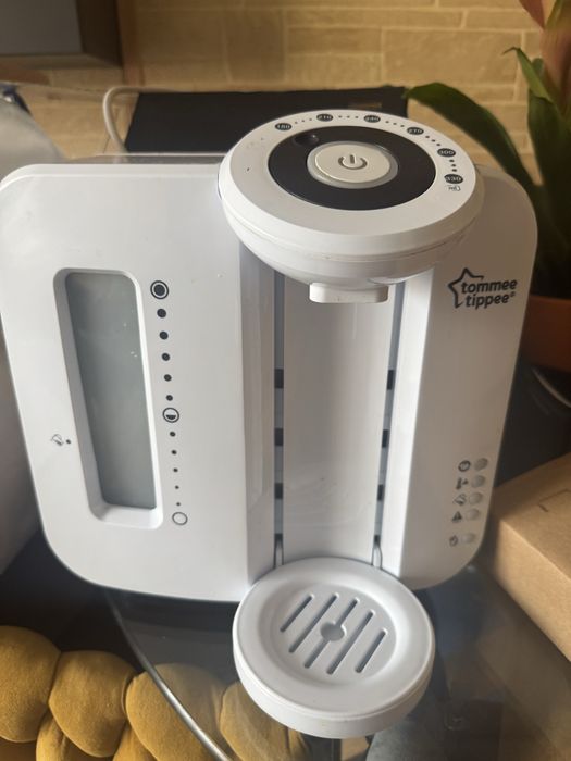 Електрически уред за приготвяне на адаптирано мляко Tommee Tippee Perfect Prep, Бял