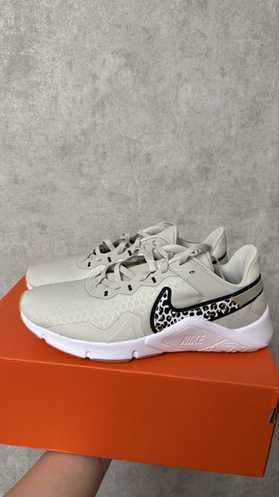 Nike кроссовки женские