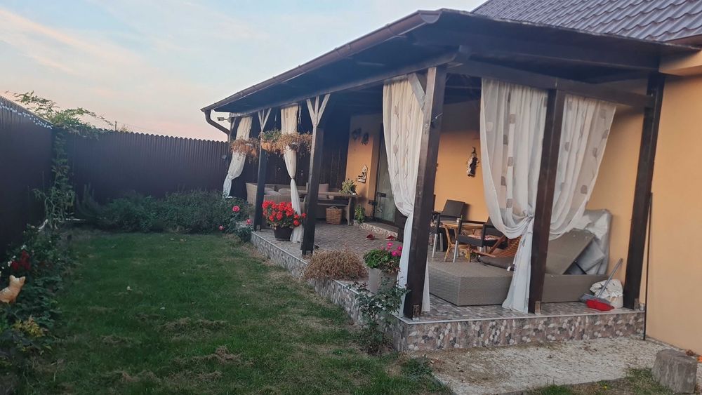 Casa renovata modern la doar 45 km de Arad