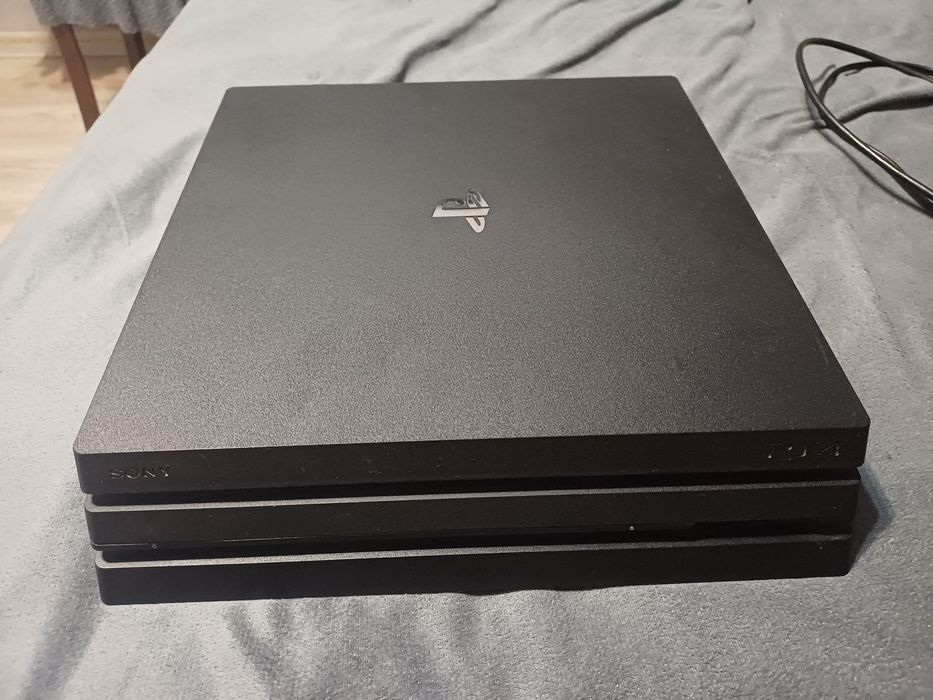 ПРОДАМ Sony ps4 Pro
