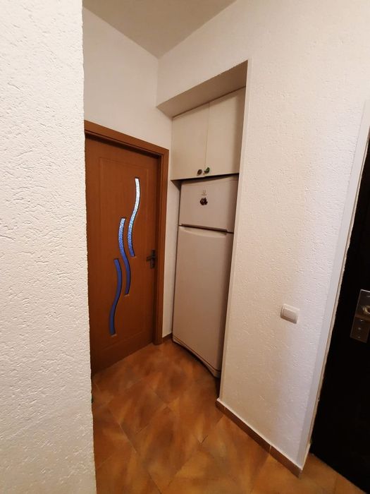 Închiriez garsonieră