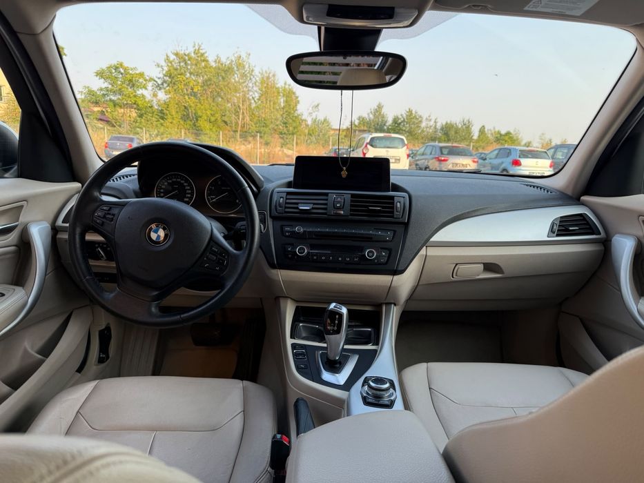 BMW seria 1 f20 2013 automat 2 butoane