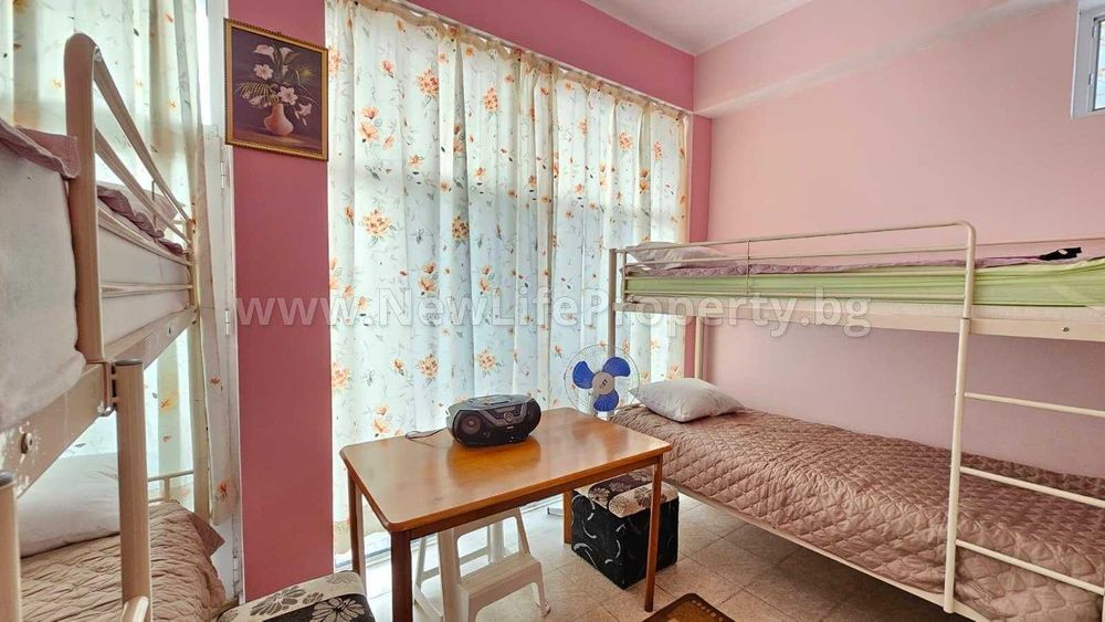 Търговско помещение в р-н „Стария възел“, Слънчев бряг