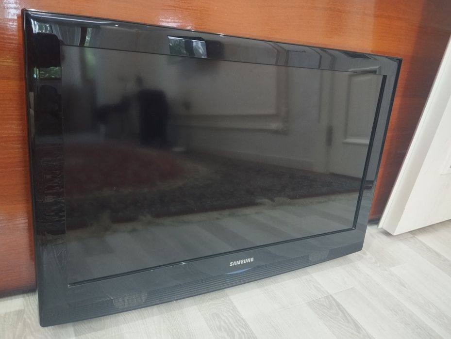 Продается TV Samsung