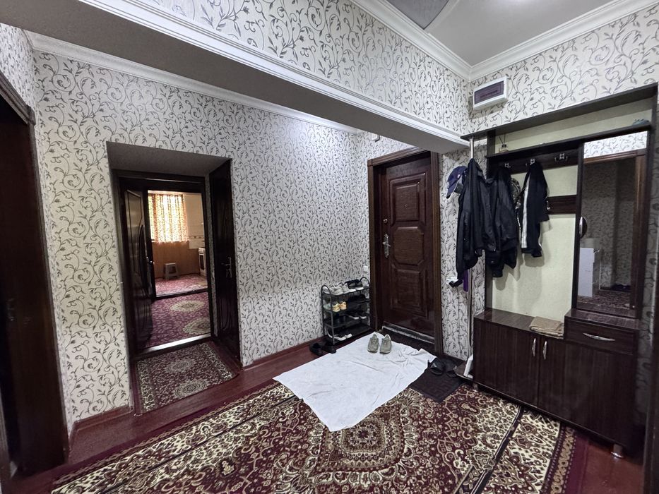 Махалля Жарарык среднее состояние 3/1/9 84 кв.м.