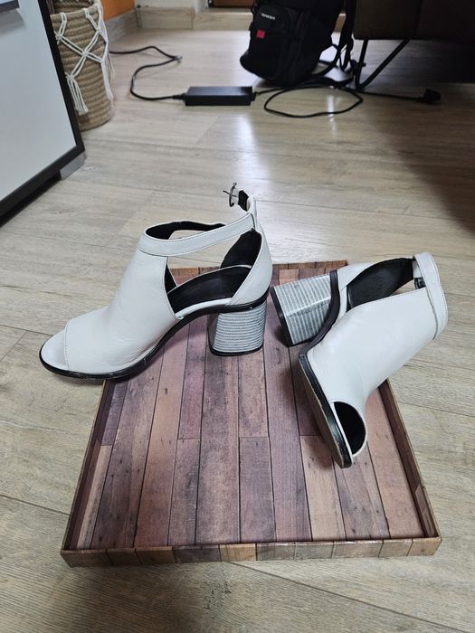 Дамски сандали 39