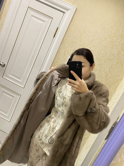 Продам норковую шубу