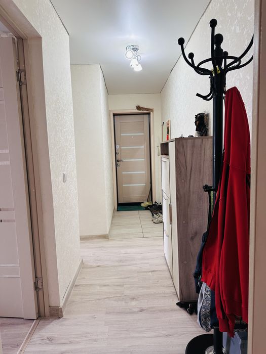 Продам трехкомнатную квартиру