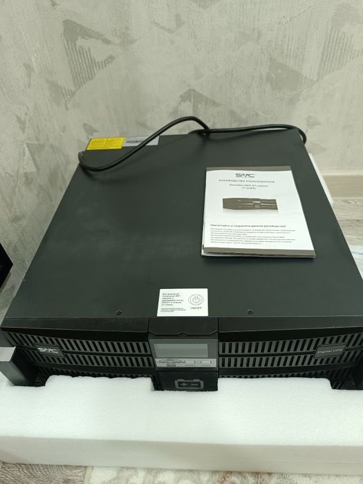 Источник бесперебойного питания SVC RT-3KL-LCD.Новый