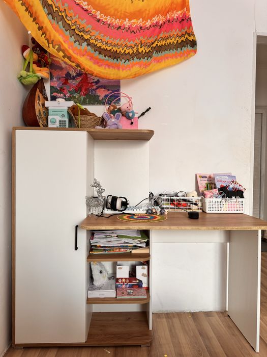 Стол письменный  белый,коричневый