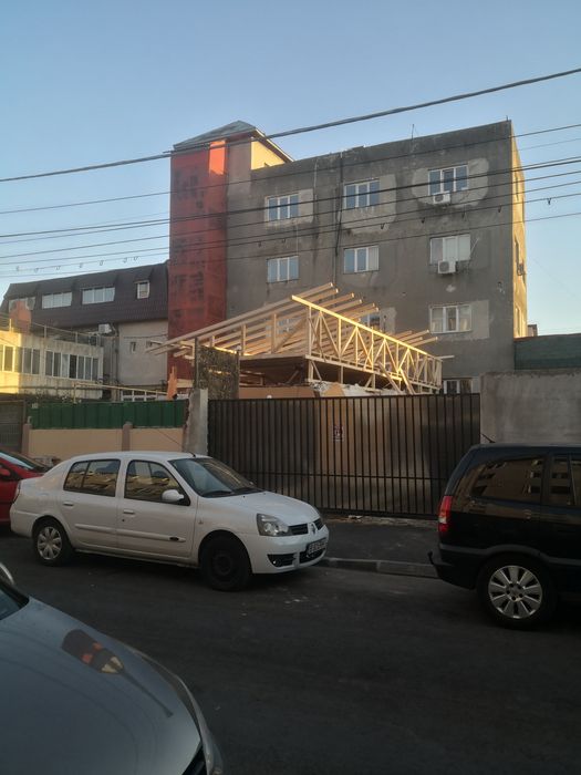 Vopsit acoperis tigla ceramica reparatii acoperisuri tigla metalica